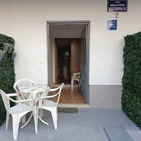 Apartament Ruzica *